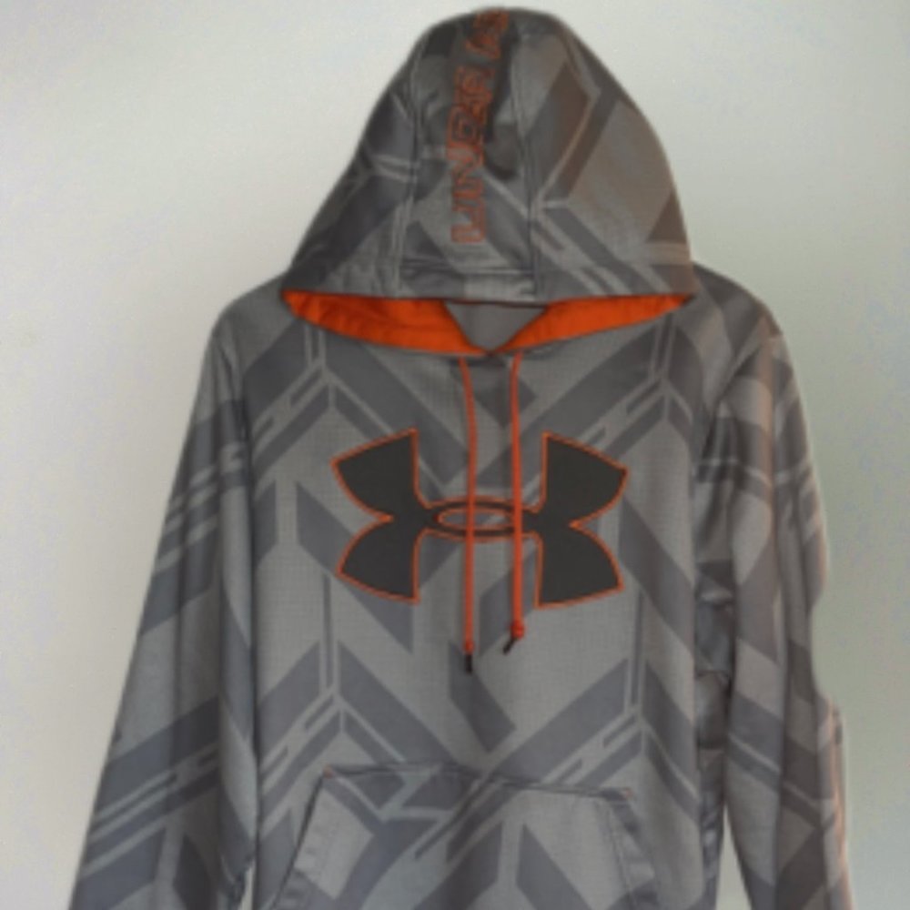 Under Armour sweatshirt